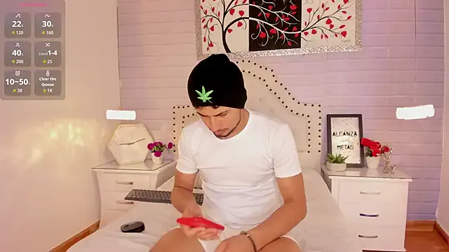 Valentiinoss on StripChat