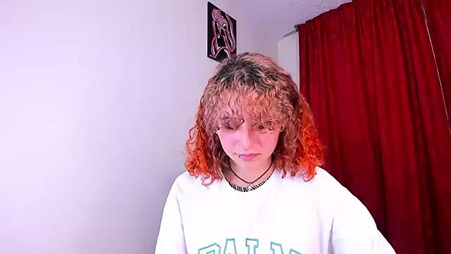 valentina_27 on StripChat