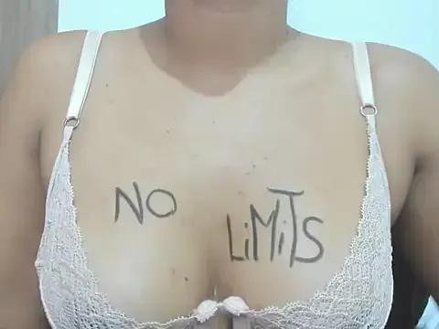 Freechat Valentinahot7 on StripChat