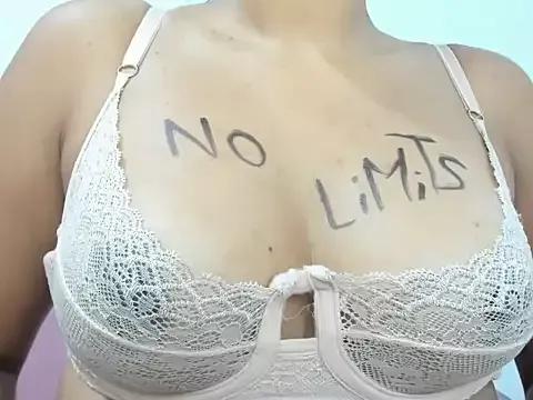 Freechat Valentinahot7 on StripChat