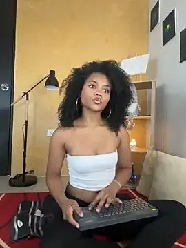 Freechat vanestraus on StripChat