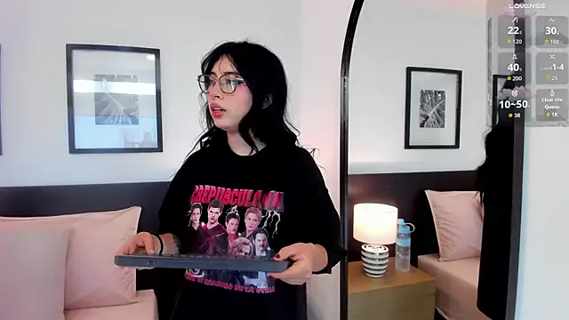 vi_anaya on StripChat