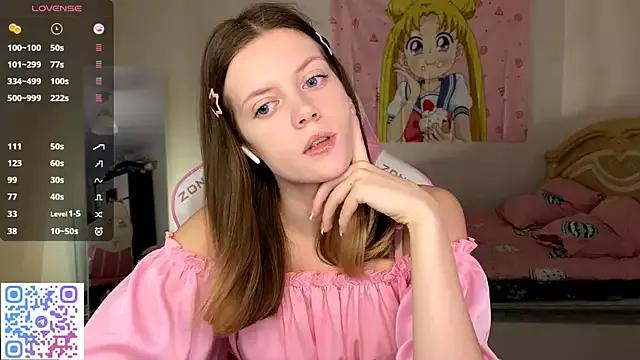 VibeQueenLucy from StripChat