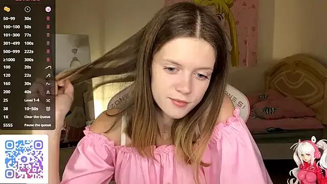 Freechat VibeQueenLucy on StripChat