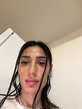 Freechat VickyM99 on StripChat