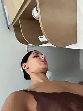 Freechat VickyM99 on StripChat