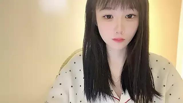 Admire Villagechief, she wants to masturbate for you Villagechief from StripChat