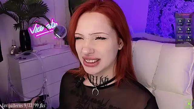 Freechat violetviolator on StripChat