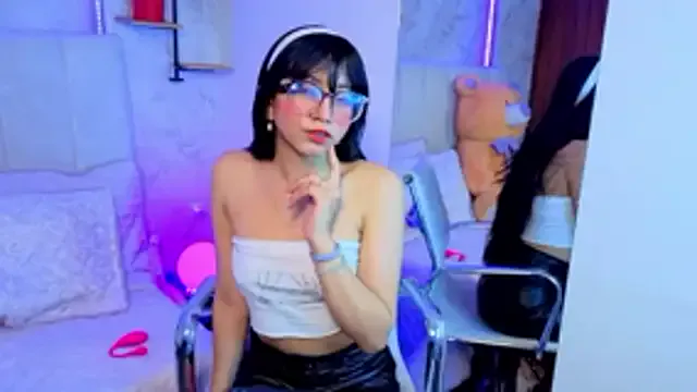 Freechat VioletxBloom on StripChat