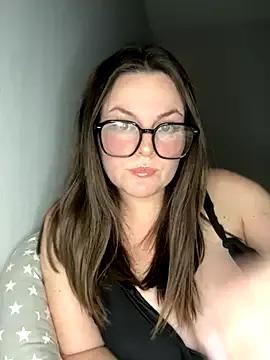 Join naked stripper Whitequeen_xxx whitequeen_xxx from StripChat