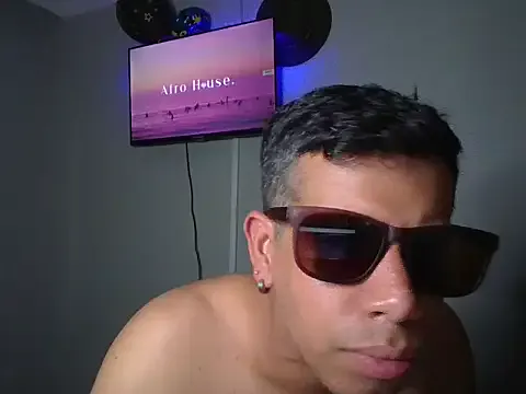 WILD_BIGCOCK35
