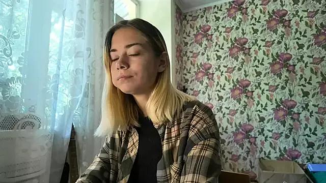 Witching_Moon on StripChat