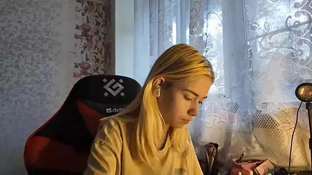 Witching_Moon on StripChat