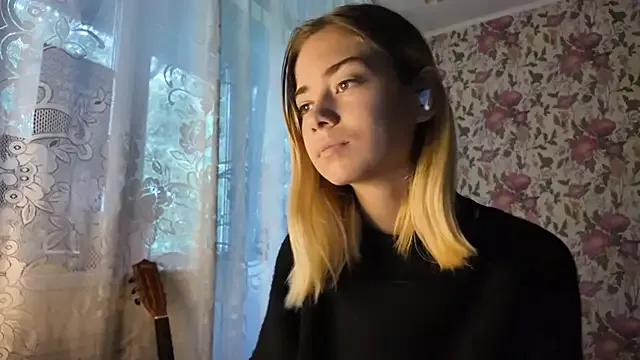 Witching_Moon on StripChat