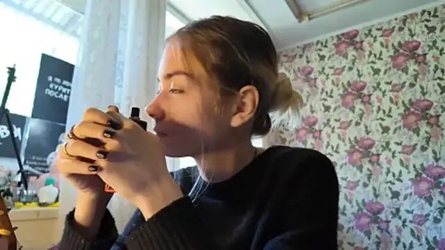 Witching_Moon on StripChat