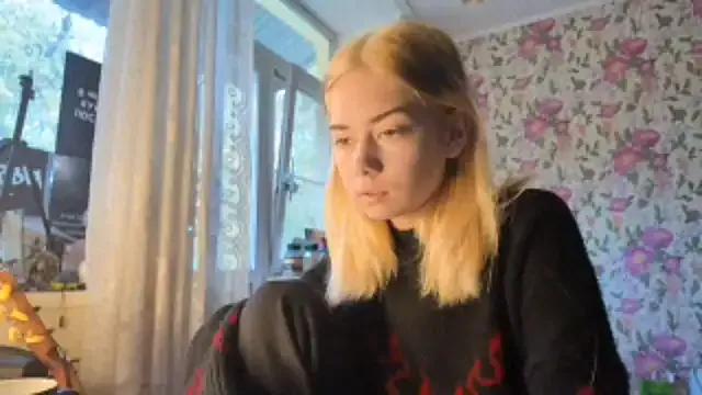 Witching_Moon on StripChat