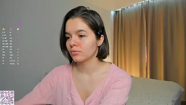 Xo_Laura on StripChat