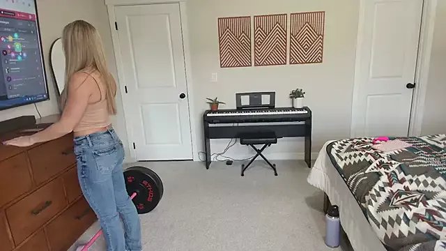 Freechat xxyourgirlblair on StripChat