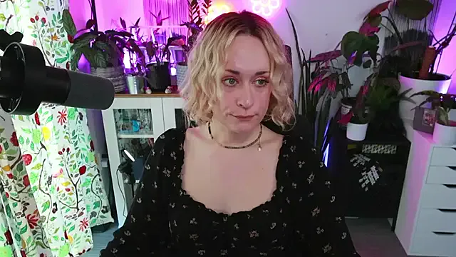 xzoeyryanx — doggy pose