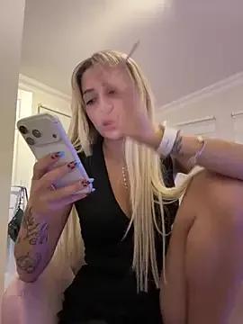 Join dirty model Yaprakmericc yaprakmericc from StripChat