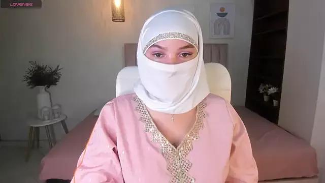 Yara_Rubab on StripChat 