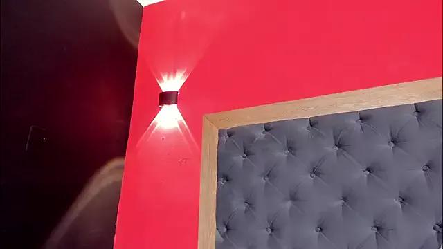 YayaHilton on StripChat 