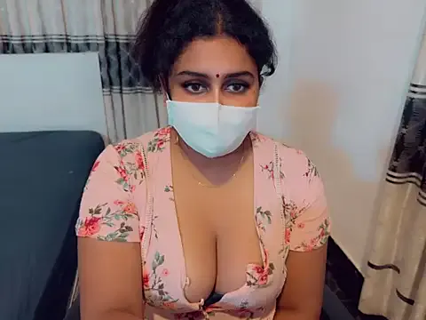 sc yue_lin is f yue_lin — full nude dance in public