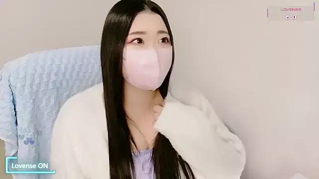 yukinko_o_ from StripChat