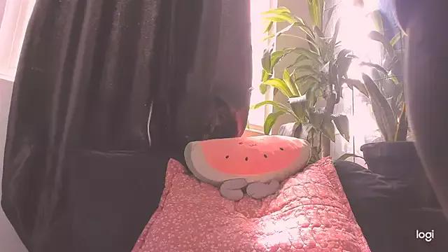 zinnia_ on StripChat